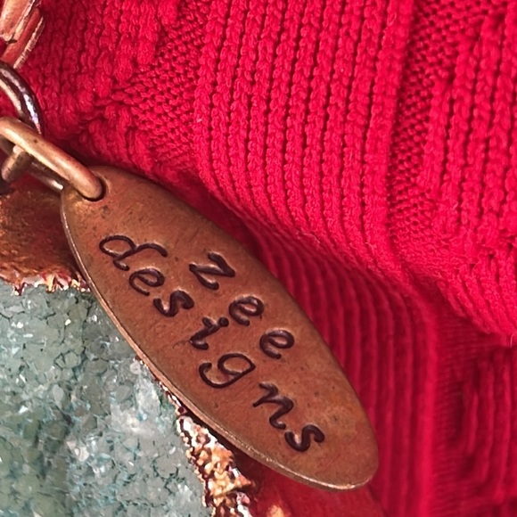 Zee Designs Gold Tone Link Necklace & Green Quartz Druzy Pendant - Picture 5 of 9